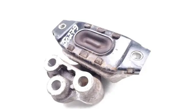 Opel Mokka Engine mount bracket 95128777