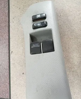 Toyota Yaris Electric window control switch 742320D110