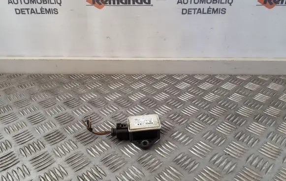 Audi A4 S4 B8 8K ESP acceleration yaw rate sensor 8K0907637