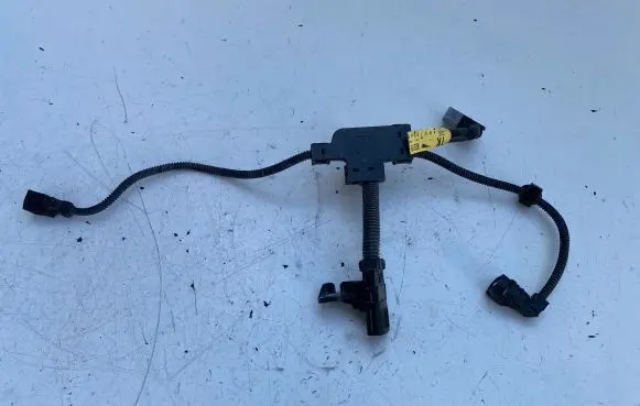 Toyota RAV 4 (XA50) Engine installation wiring loom 8221933141