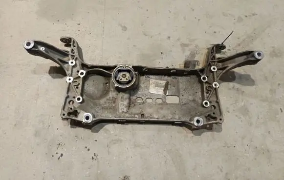 Volkswagen Tiguan Front subframe 