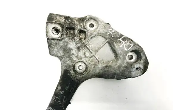 Toyota Avensis T250 Engine mounting bracket 1KO260885B
