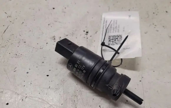 Mercedes-Benz E W212 Windscreen/windshield washer pump 2218690121 3028232
