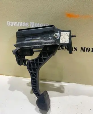 Volkswagen Bora Clutch pedal 1j1721321