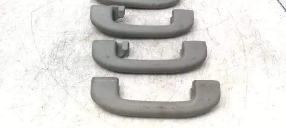 Nissan Pathfinder R51 A set of handles for the ceiling 