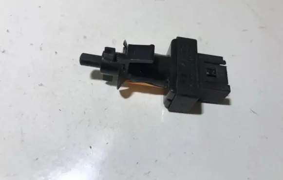 Mercedes-Benz B W245 Clutch pedal sensor a0065451014