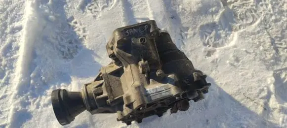 Gearbox transfer box case