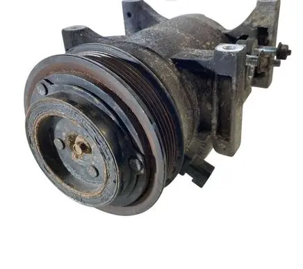 Jeep Grand Cherokee Air conditioning (A/C) compressor (pump) 68021637AG P68021637AG