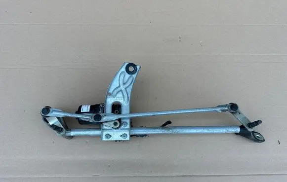 Mercedes-Benz CLA C118 X118 Front wiper linkage and motor A1778204901