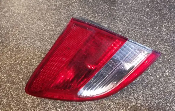 Mercedes-Benz E W211 Tailgate rear/tail lights A2118201364