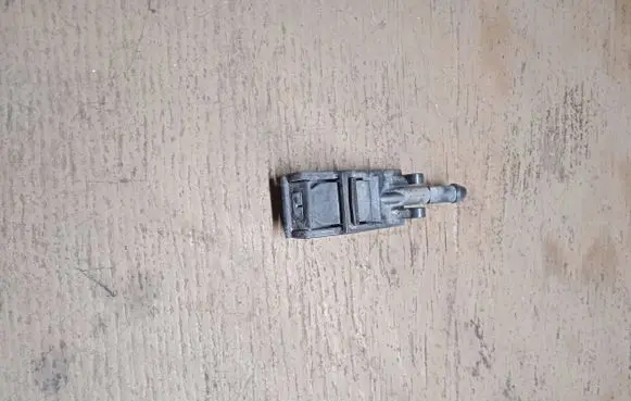 Volkswagen Transporter - Caravelle T5 Windshield washer spray nozzle 6E0955985