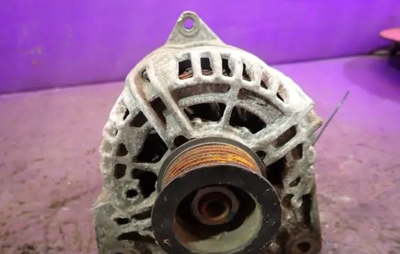 Renault Modus Generator/alternator 0124325186