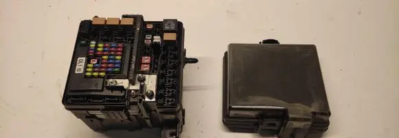 KIA Sportage Relay mounting block 91446-F1620