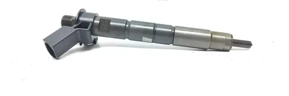 BMW 5 G30 G31 Fuel injector 0445118005