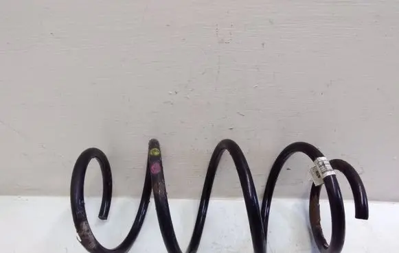 Volkswagen PASSAT B8 Front coil spring