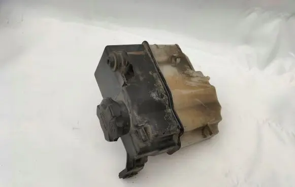 Hyundai i10 Coolant expansion tank/reservoir