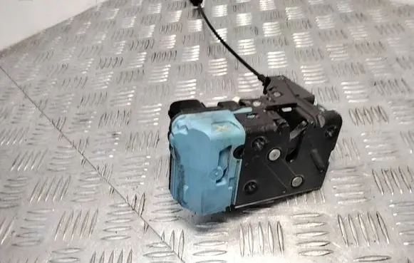 Volvo S80 Front door lock 9203891A