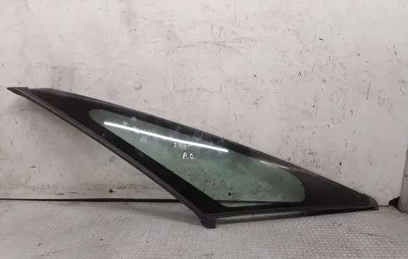 Opel Zafira C Front triangle window/glass 