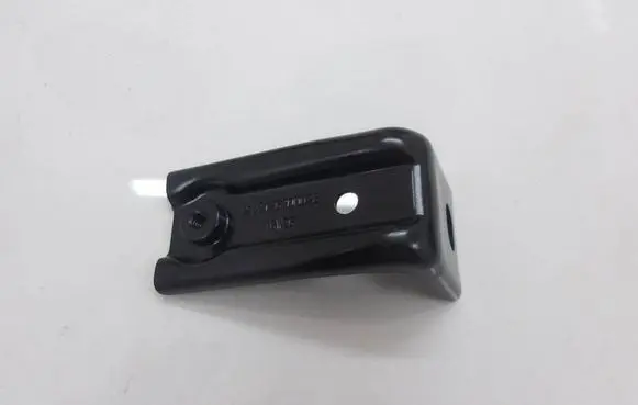 Mercedes-Benz E W212 Headlight/headlamp mounting bracket A2126200028