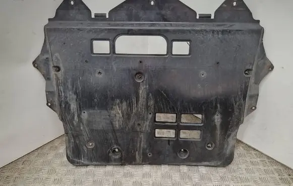 Citroen DS4 Engine splash shield/under tray 9682780380