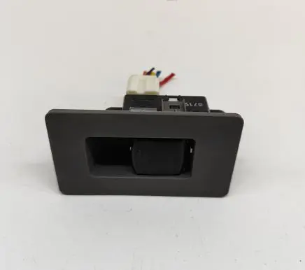 Nissan Titan Electric window control switch 829607S000