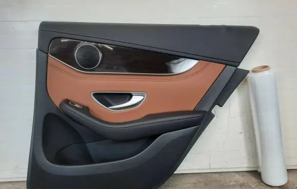 Mercedes-Benz GLC C253 Coupe rear side trim panel 
