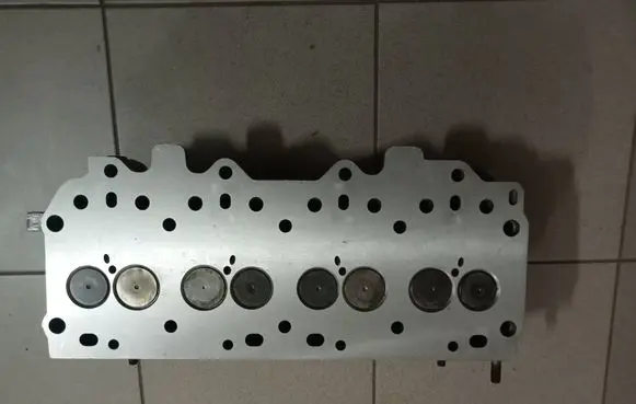 Rover Land Rover Engine head HRC2281