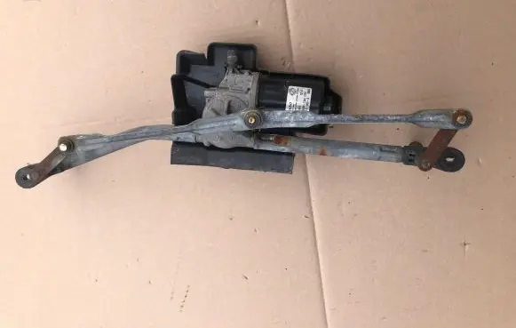 Fiat Punto (188) Front wiper linkage and motor