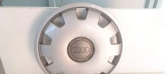 Audi A4 S4 B7 8E 8H R16 wheel hub/cap/trim 4B0601147D
