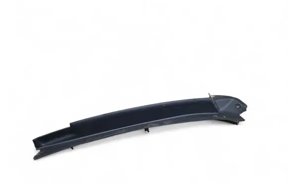 Chevrolet Suburban Tailgate trim 84273586