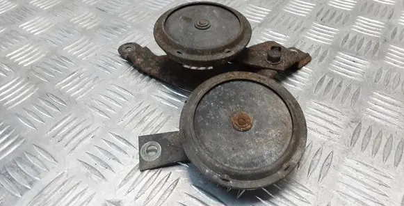 Nissan Patrol Y61 Horn signal 7D12B