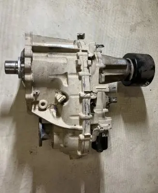 Nissan Navara D23 Gearbox transfer box case 4JA1C M0122660