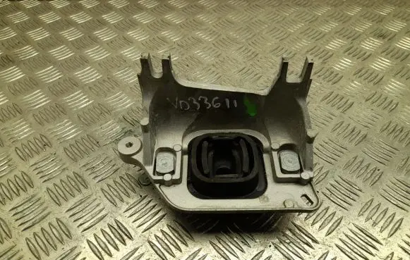 Nissan Primastar Engine mounting bracket 112228161R