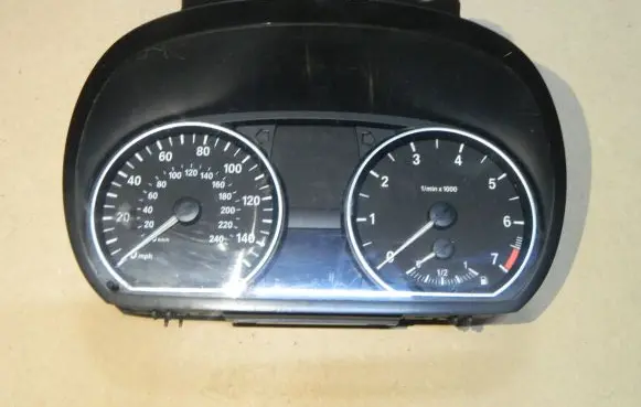 BMW 1 E81 E87 Speedometer (instrument cluster) 9166814