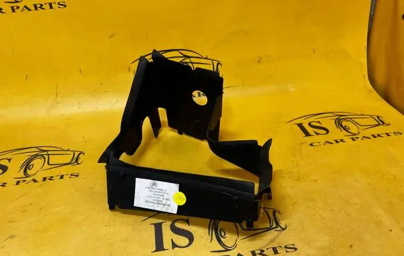 Audi TT TTS RS Mk3 8S Intercooler air channel guide 8V0117339