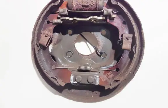 Mazda 323 Handbrake/parking brake pads 