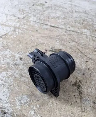 Volkswagen Golf V Mass air flow meter 038906461B 0281002531