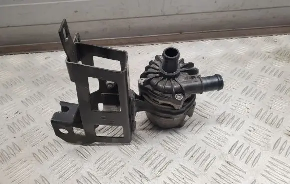 Audi Q7 4L Electric auxiliary coolant/water pump 8K0965567A