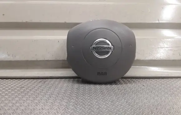 Nissan Micra Steering wheel airbag