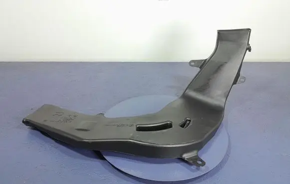 Audi A4 S4 B7 8E 8H Intercooler air guide/duct channel 7343502