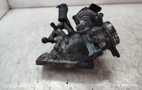 Volkswagen Golf VII Throttle valve 04L128063P