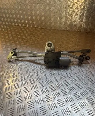 Front wiper linkage and motor