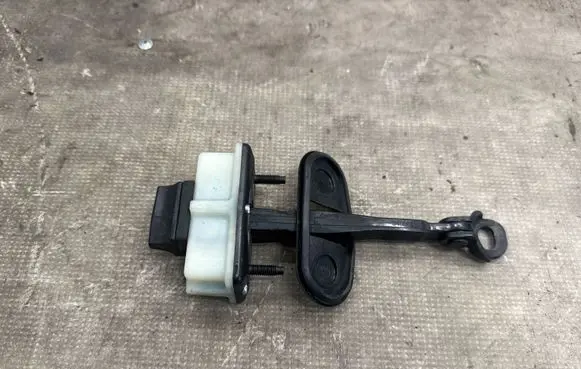 Alfa Romeo Stelvio Front door check strap stopper 94906435 50535252