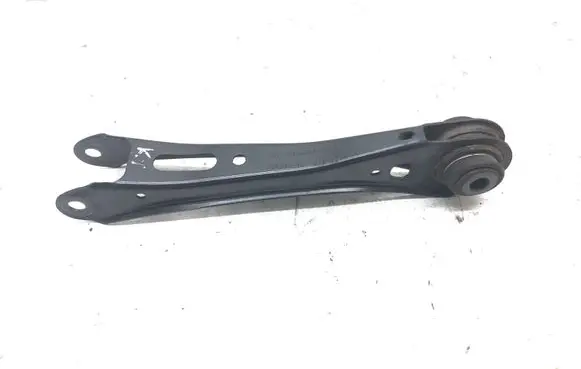 Rear control arm