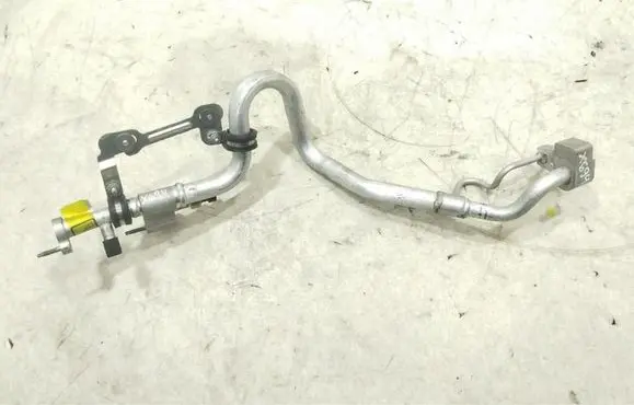 Air conditioning (A/C) pipe/hose