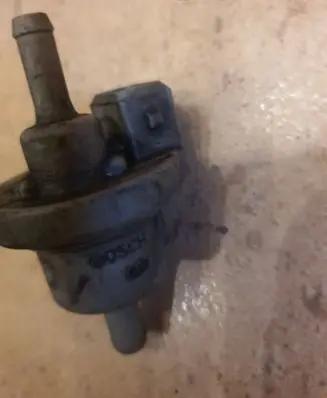 Volkswagen Golf II Valve vacuum 026133517 0280142153