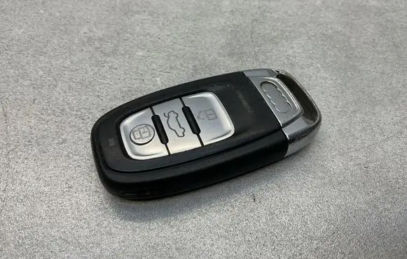 Audi A4 S4 B8 8K Ignition key/card 8K0959754H