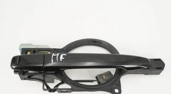 Mitsubishi Outlander Front door exterior handle 