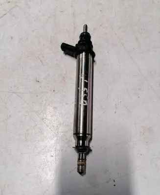Mercedes-Benz GL X166 Fuel injector A2780700687