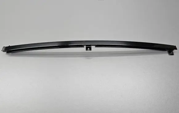 Suzuki Swift II Rear door windshield rail 